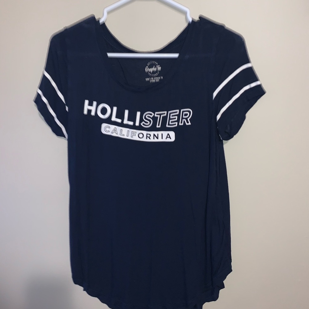 Graphic tee